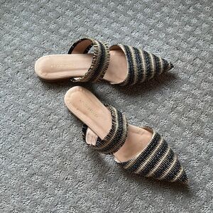 Never Worn TuckerNuck Slides!!